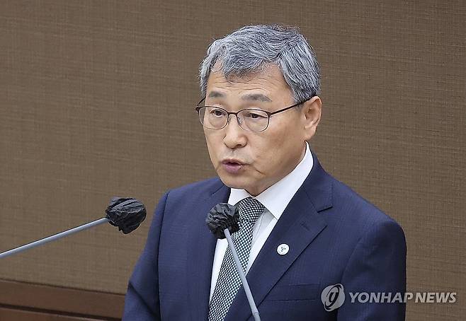 시정연설하는 정근식 서울시교육감 (서울=연합뉴스) 김성민 기자 = 정근식 서울시교육감이 10일 서울 중구 서울시의회에서 열린 제331회 정례회에서 시정연설을 하고 있다. 2025.6.10 ksm7976@yna.co.kr