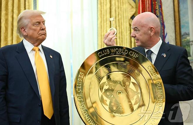 FIFA 클럽 월드컵 트로피 ⓒ AFP=뉴스1