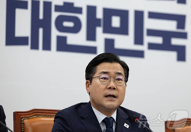 박찬대 더불어민주당 대표 직무대행 겸 원내대표가 12일 오전 서울 여의도 국회에서 고별 기자간담회를 하고 있다. 2025.6.12/뉴스1 ⓒ News1 이재명 기자