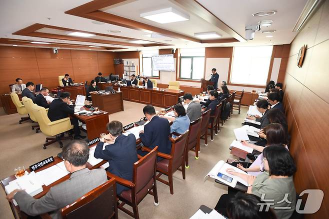 울산시의회 교육위원회는 11일 시의회 교육위원회 회의실에서 결산안을 심사했다.(울산시의회 제공. 재판매 및 DB 금지)/뉴스1