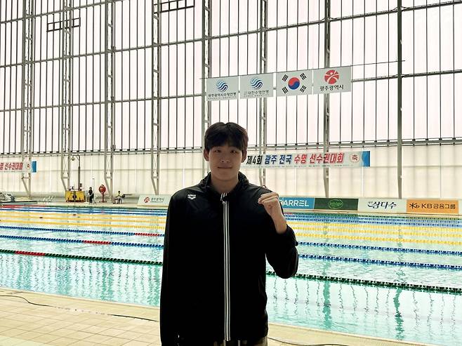 김영범이 13일 제4회 광주 전국 수영선수권대회 남자 일반부 자유형 100m 우승을 차지했다.(올댓스포츠 제공)