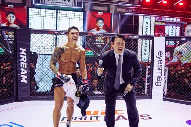 유주상은 ZFN 02서 보여준 맹활약으로 UFC에 직행했다. 사잔은 ZEN 경기 후 인터뷰하는 유주상. l ZFN 제공