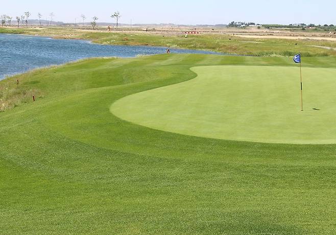 여성 골프 추천 코스 로얄링스.엑스골프 제공