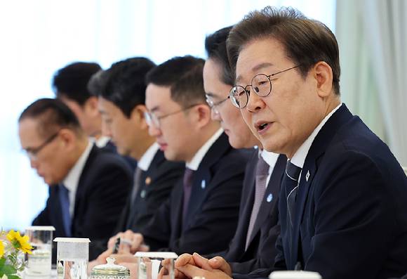 이재명 대통령이 13일 서울 용산 대통령실에서 열린 6경제단체·기업인 간담회에서 발언하고 있다. 2025.6.13 [사진=연합뉴스]