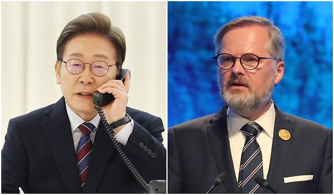 Korean President Lee Jae-myung, left, and Czech Prime Minister Petr Fiala [EPA/YONHAP]