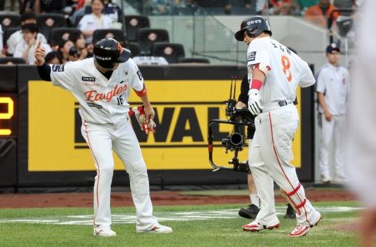 2점 뽑아낸 한화. 사진[연합뉴스]