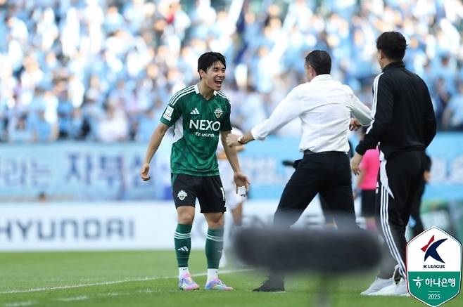 전진우. 사진=한국프로축구연맹