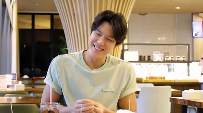 [서울=뉴시스] 대한민국을 빛낸 전 수영선수 박태환이 13일 오후 8시 30분 방송되는 KBS 2TV 예능물 '신상출시 편스토랑'에 출연한다. (사진=KBS 2TV '신상출시 편스토랑' 제공) 2025.06.13. photo@newsis.com  *재판매 및 DB 금지