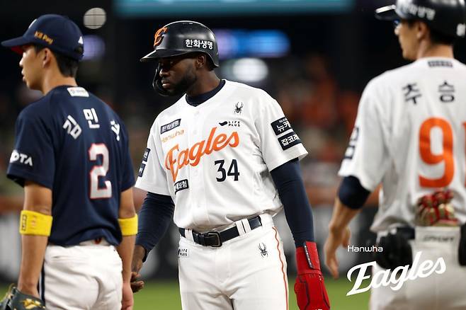 한화 에스테반 플로리얼(가운데). 사진제공｜한화 이글스