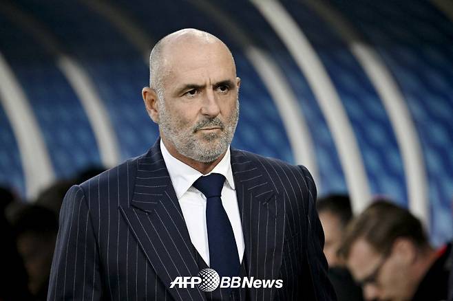 폴란드 축구대표팀 지휘봉을 내려놓은 미하우 프로비에시 감독. /AFPBBNews=뉴스1