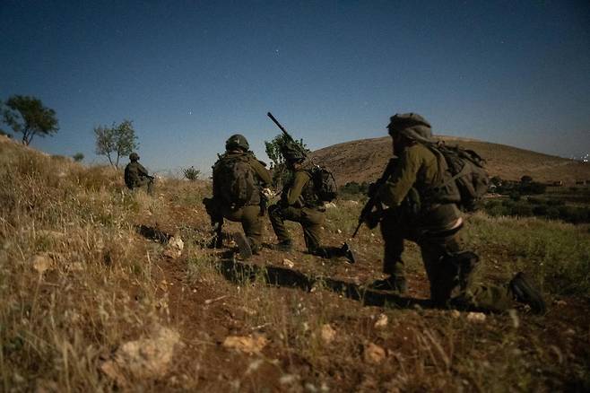 시리아 베이트진 지역에서 작전 중인 이스라엘군 3여단 [이스라엘군 제공. 재판매 및 DB 금지]