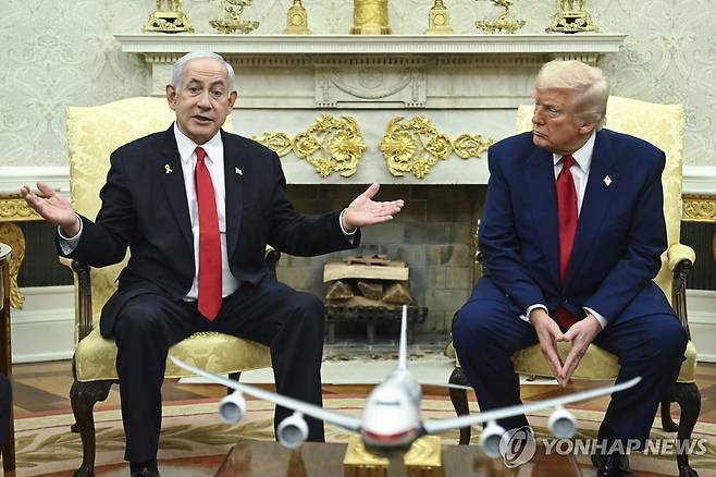 베냐민 네타냐후 이스라엘 총리(왼쪽)와 트럼프 미국 대통령 [AP=연합뉴스 자료사진. 재판매 및 DB 금지]