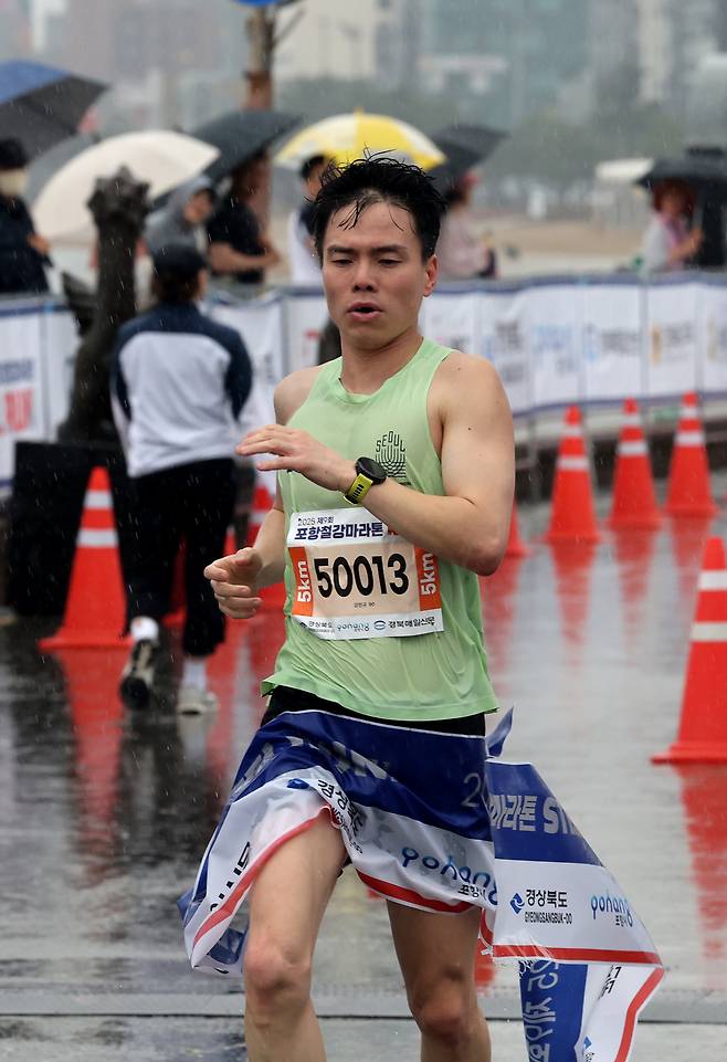 5km 남자 1위 감진규. /이용선기자 photokid@kbmaeil.com