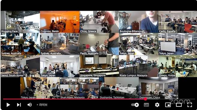 허깅페이스 공식 유튜브 생중계 화면.