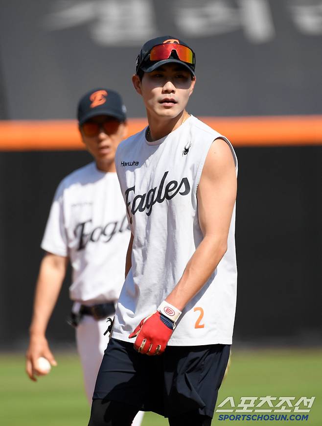11일 대전 한화생명볼파크에서 열린 한화 이글스와 두산 베어스의 경기. 한화 심우준이 수비 훈련을 하고 있다. 대전=박재만 기자 pjm@sportschosun.com/2025.06.11/