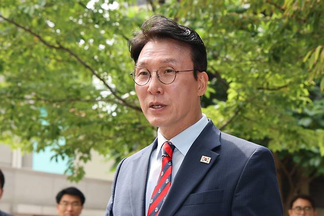 김민석 국무총리 후보자가 지난 13일 오전 서울 종로구 금융감독원 연수원에 마련된 인사청문회준비단 사무실에 출근하고 있다. /뉴스1