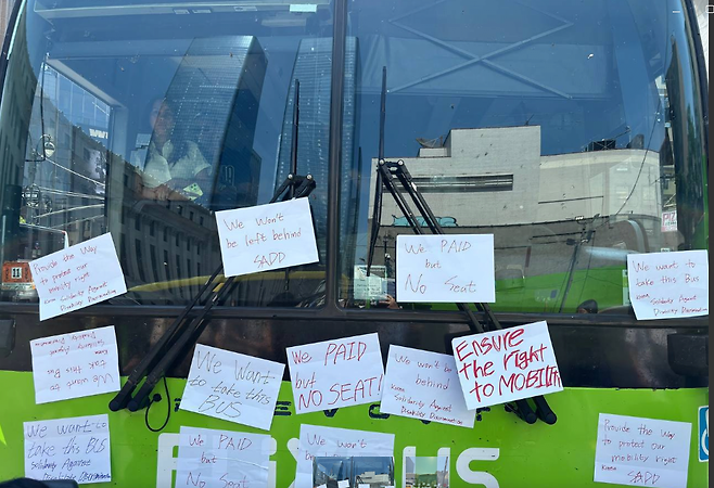 스크린샷 2025-06-14 135848.png 캐나다도 점령한 \'전장연\'근황