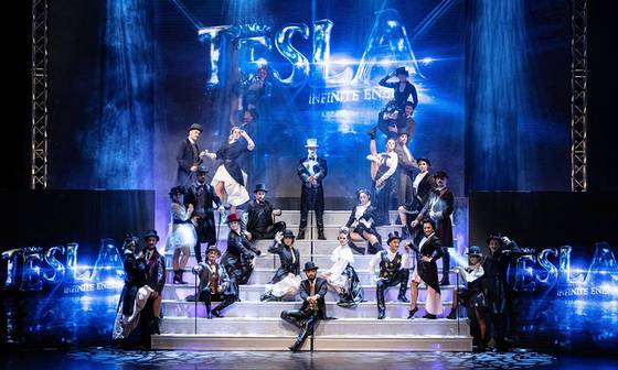 최근 헝가리 무대 위에 오른 뮤지컬 ‘테슬라’의 한 장면. 제19회 대구국제뮤지컬페스티벌 개막작인 이 작품은 20~28일 대구오페라하우스에서 즐길 수 있다. [사진 딤프 사무국]