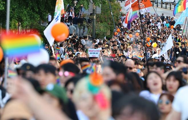 ▲ 지난해 열린 서울퀴어퍼레이드 모습 [연합뉴스]