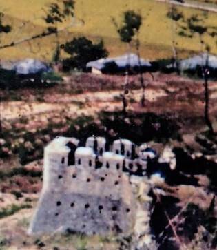 서포루의 6·25전쟁 당시 사진으로 외면이 좌우면 보다 더 두껍게 보인다. 이강웅 고건축전문가