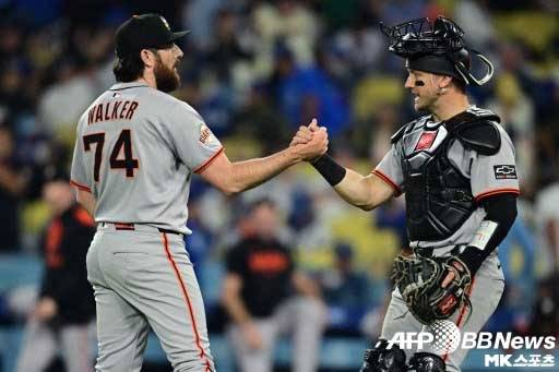 포수 앤드류 키즈너는 투수진의 활약을 칭찬했다. 사진(美 로스앤젤레스)=ⓒAFPBBNews = News1