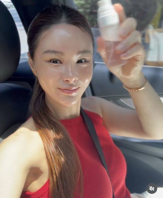 개그맨 정성호의 아내이자 인플루언서 활동 중인 경맑음 / 경맑음 개인 인스타그램