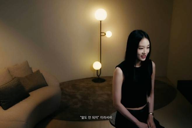 올데이 프로젝트의 애니가 가수가 되기 위해 노력했던 시간들을 이야기했다. 유튜브 채널 ‘ALLDAY PROJECT’ 영상 갈무리