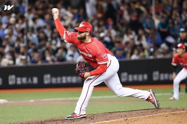 승리 투수가 된 애플러. /사진=웨이취안 드래곤스 SNS