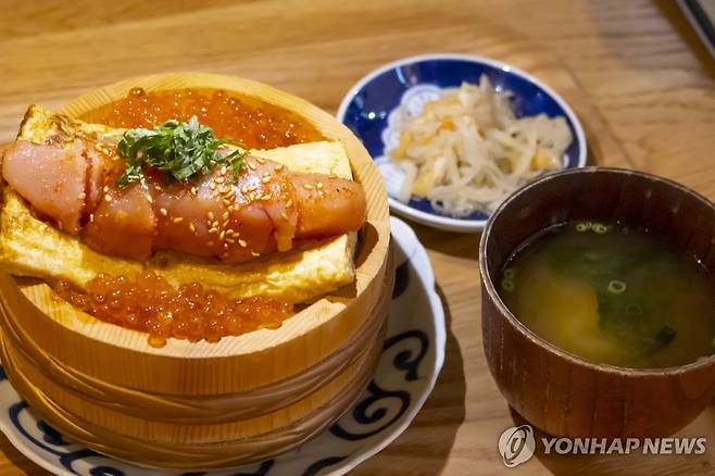 '멘타이코'(명란)를 활용한 명란 연어알 계란말이 덮밥 [연합뉴스 자료사진]