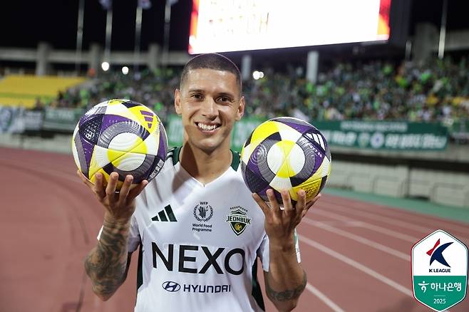 멀티골 넣은 티아고 [한국프로축구연맹 제공. 재판매 및 DB 금지]