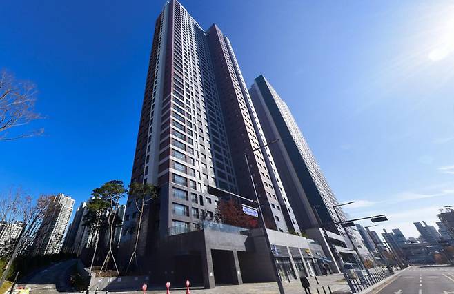 화서역 푸르지오 브리시엘 전경. 네이버 거리뷰 캡처