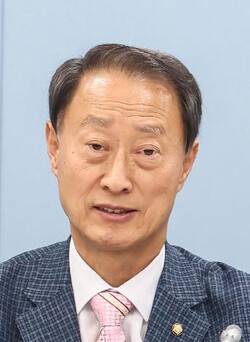 손태화 창원시의회 의장.