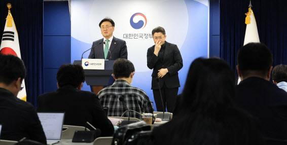 유상임 과학기술정보통신부 장관이 9일 서울 종로구 정부서울청사에서 과기정통부 핵심과제 추진현황 브리핑을 하고 있다.(사진=연합뉴스)