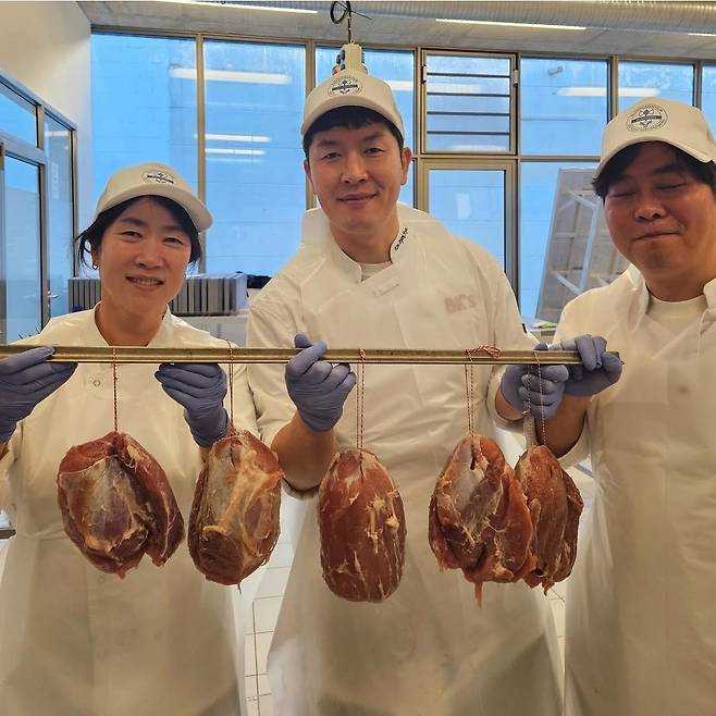 김병현은 지난달엔 독일에서 열린 국제식육전문박람회(이하 IFFA)에 출전해 금메달 6개와 은메달 1개를 획득했다. 해피라이징 제공