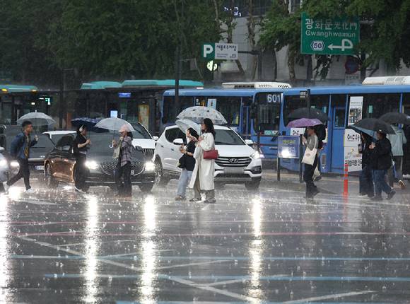 '쏟아지는 비' [사진=연합뉴스]