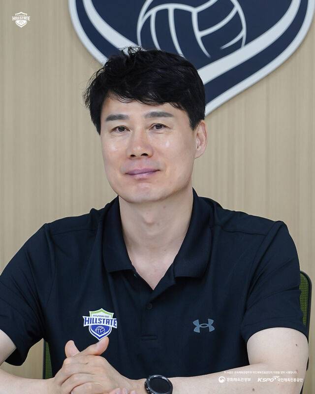 강성형 현대건설 감독./현대건설 SNS