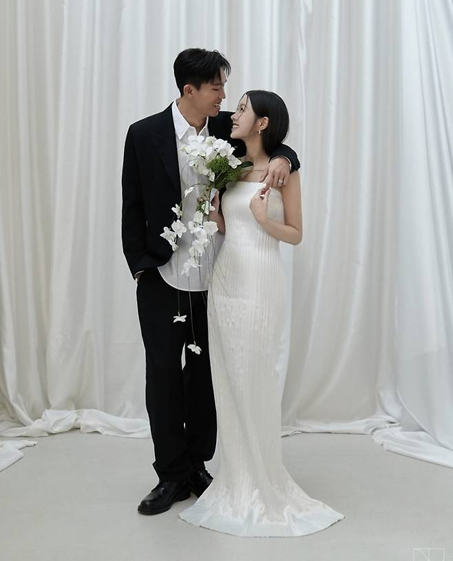 왼쪽부터 축구선수 정우영, 이연지씨. 정우영 인스타그램