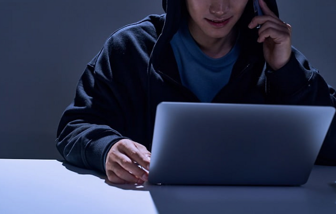 중고거래 플랫폼 당근마켓을 통한 '문고리 거래' 사기 피해가 잇따르고 있다.&nbsp;게티이미지뱅크