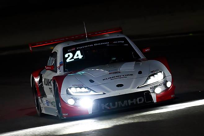 이창욱은 경기 시작부터 2위 그룹과의 간격을 벌렸다. 사진: 김학수 기자