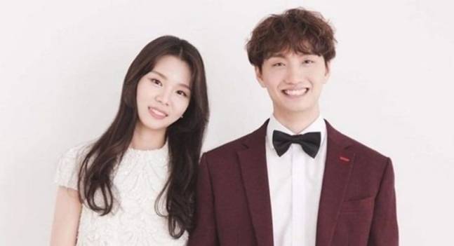 왼쪽부터 은종, 윤딴딴