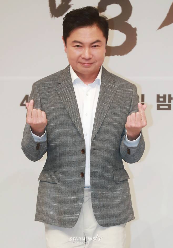 배우 임원희가 26일 오후 서울 목동 SBS에서 진행된 금토드라마 '낭만닥터 김사부3' 제작발표회에 참석해 포즈를 취하고 있다.  지방의 초라한 돌담병원을 배경으로 벌어지는 '진짜 닥터' 이야기 낭만닥터 김사부3는 오는 28일 첫 방송된다. /2023.04.26