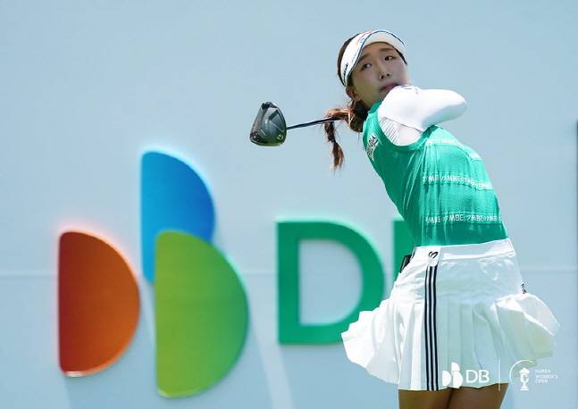이동은이 드라이버 티샷을 날리고 있다. /사진=대회조직위 제공
