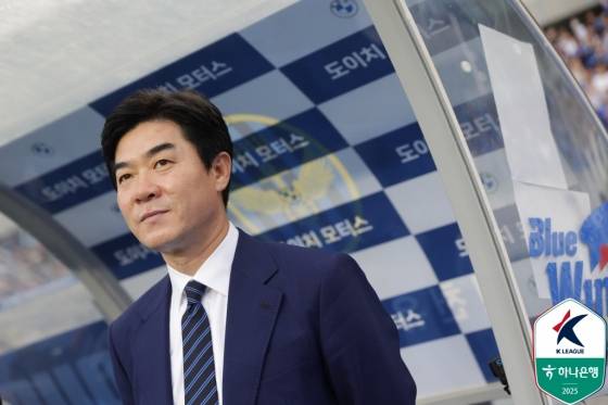 윤정환 인천 유나이티드 감독. /사진=한국프로축구연맹 제공