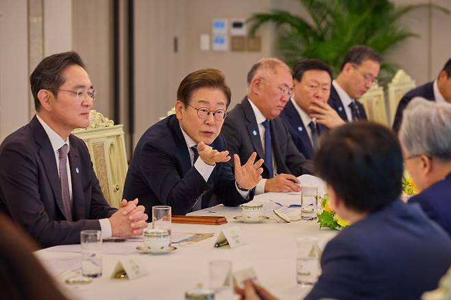 이재명 대통령이 지난 13일 서울 용산 대통령실 청사에서 6경제단체·기업인 간담회를 하고 있다.(사진=대통령실)
