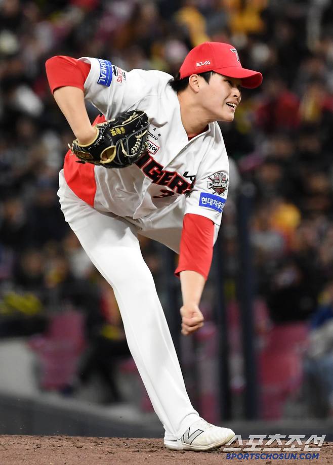 25일 광주 기아챔피언스필드에서 열린 KIA 타이거즈와 LG 트윈스의 경기. KIA 최지민이 역투하고 있다. 광주=박재만 기자 pjm@sportschosun.com/2025.04.25/