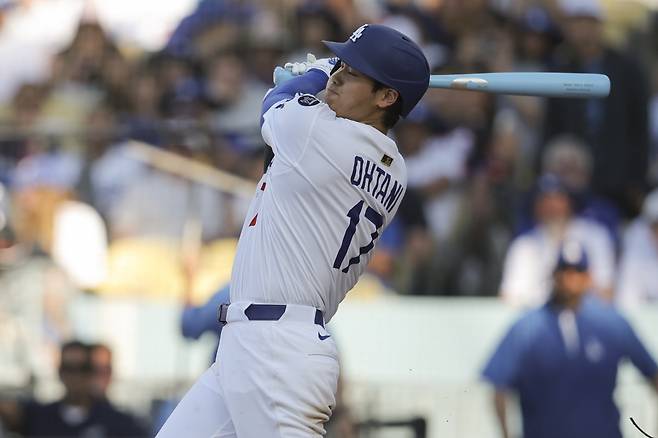 오타니가 7회 타석에서 스윙을 하고 있다. AP연합뉴스