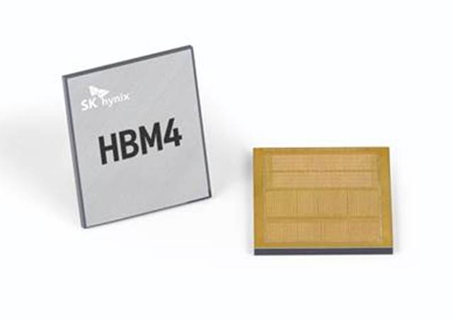 SK하이닉스가 HBM을 앞세워 올해 2분기에도 호실적을 달성할 전망이다. 사진은 SK하이닉스 HBM4 12단 샘플. /SK하이닉스