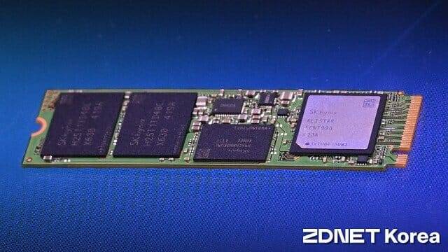 SK하이닉스 PCI 익스프레스 5.0 SSD 'PCB01'. (사진=지디넷코리아)