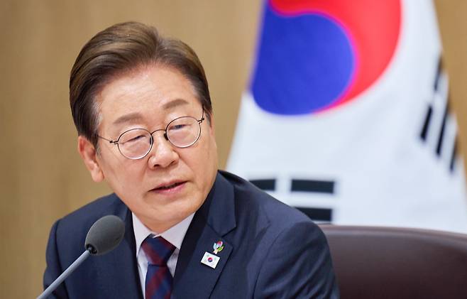 이재명 대통령이 10일 서울 용산구 대통령실 청사에서 열린 국무회의에서 모두발언을 하고 있다. /대통령실 제공