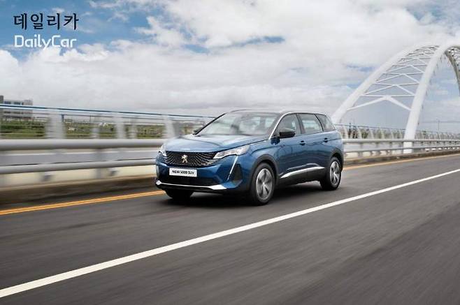 뉴 푸조 5008 SUV